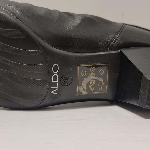 New, Genuine Leather Black Ankle Booties. Retro styled - Picture 8 of 10